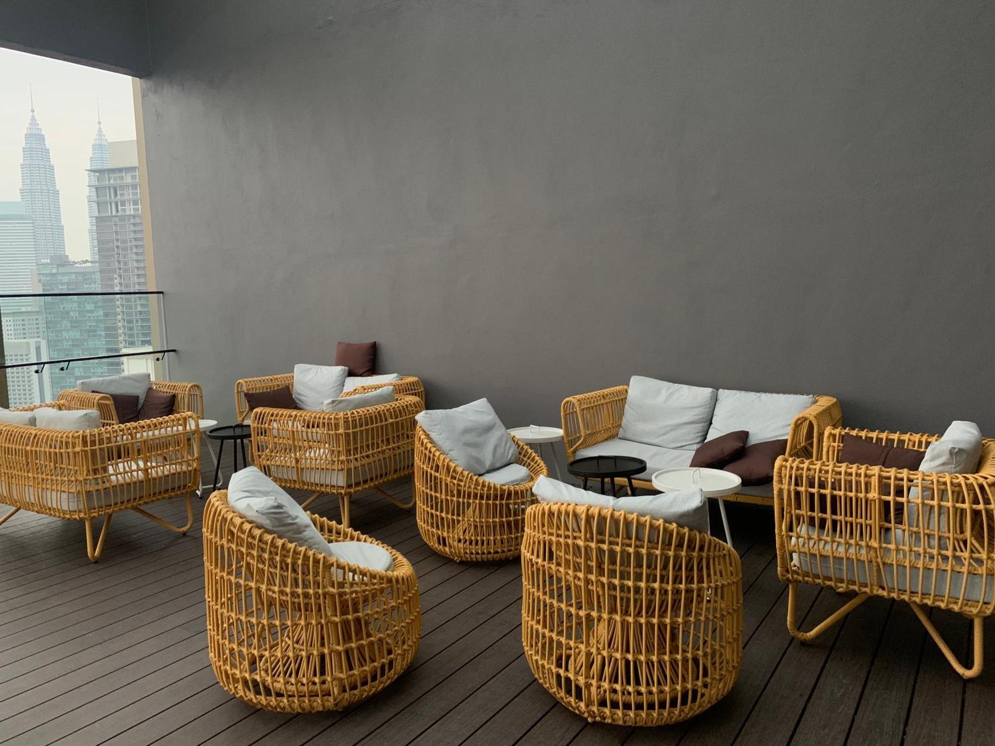 Axon Residence By Leo Suites Куала-Лумпур Экстерьер фото
